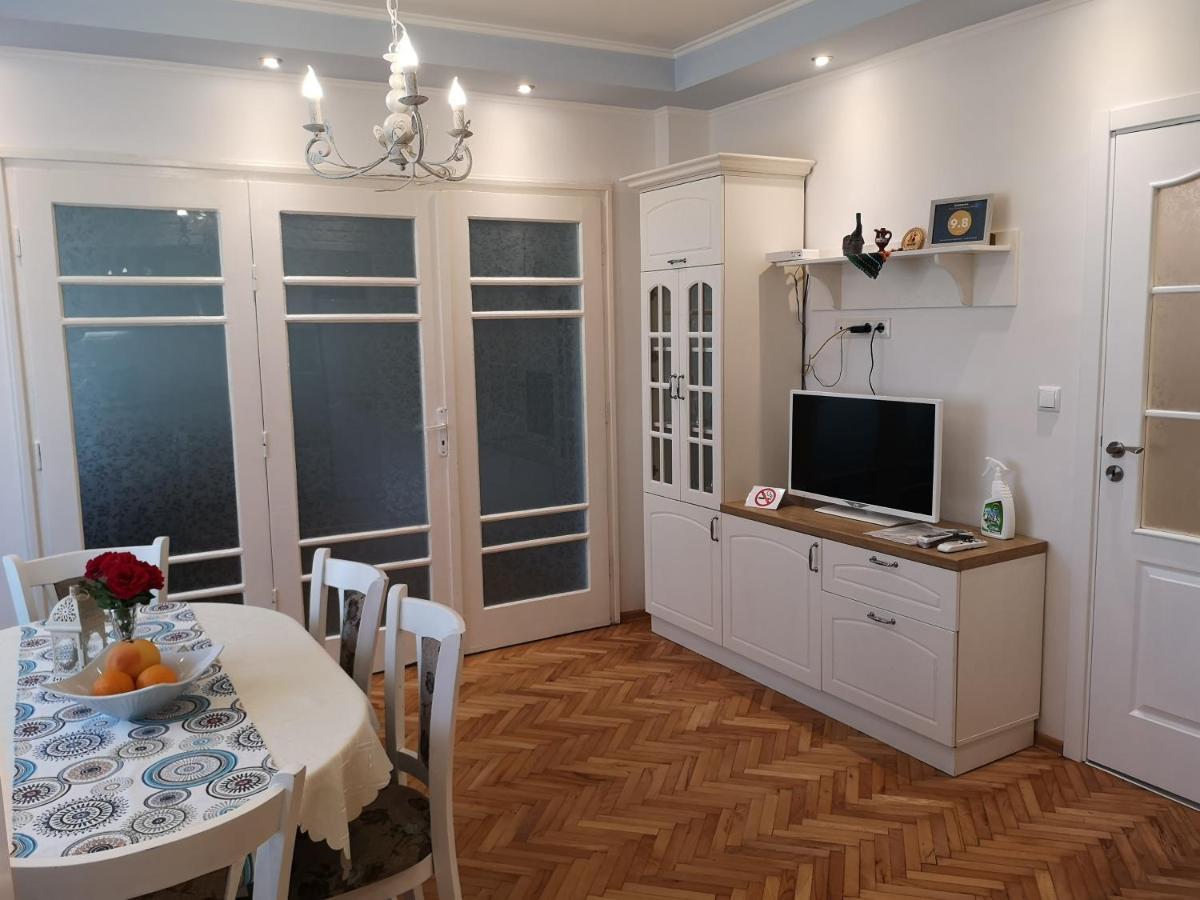 Central Varna Apartment - Lets4Holiday Zewnętrze zdjęcie